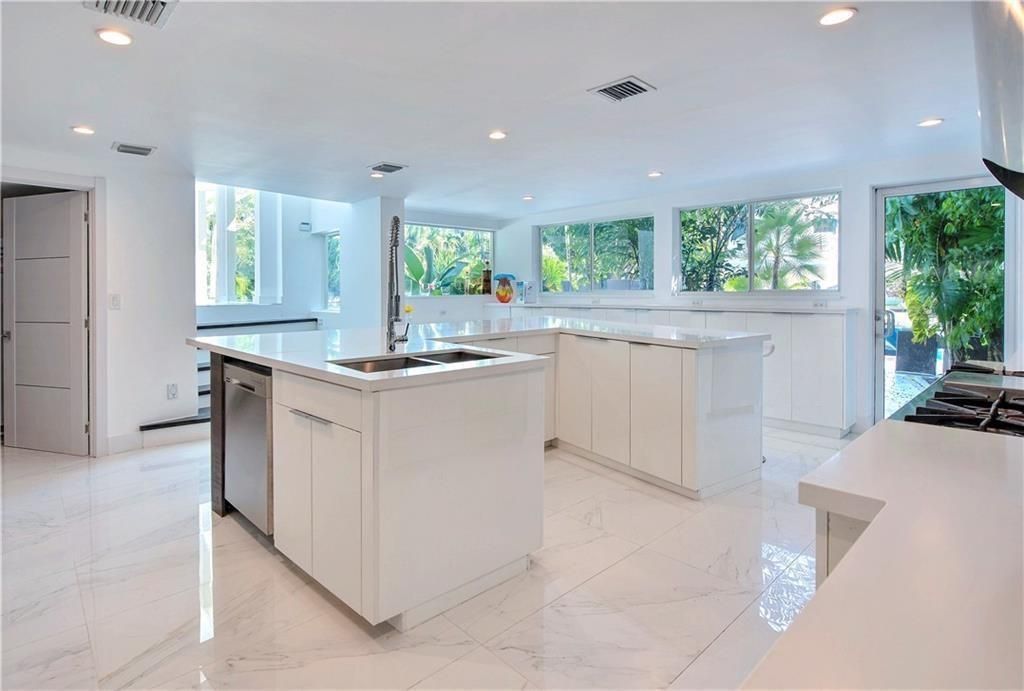 28 Pelican Drive, Fort Lauderdale, FL 33301 Photo