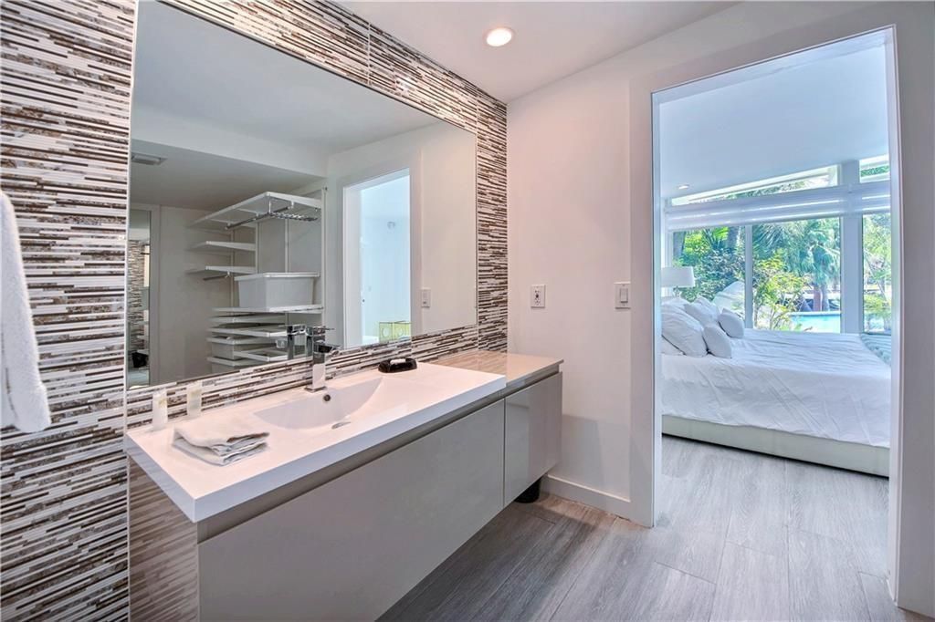 28 Pelican Drive, Fort Lauderdale, FL 33301 Photo
