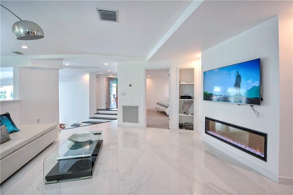 28 Pelican Drive, Fort Lauderdale, FL 33301 Photo