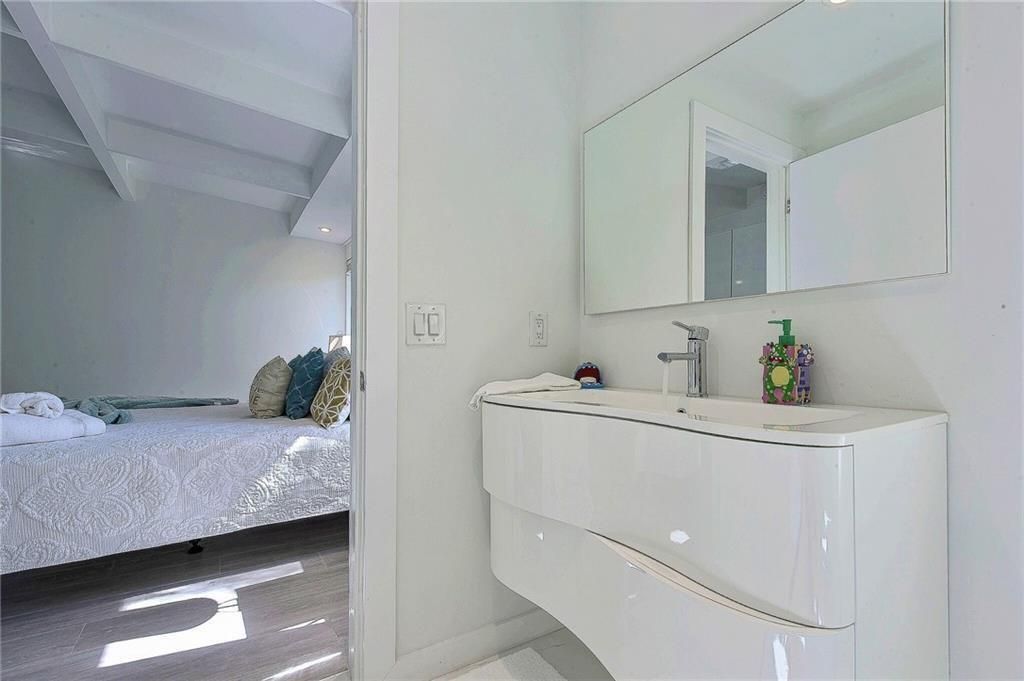 28 Pelican Drive, Fort Lauderdale, FL 33301 Photo