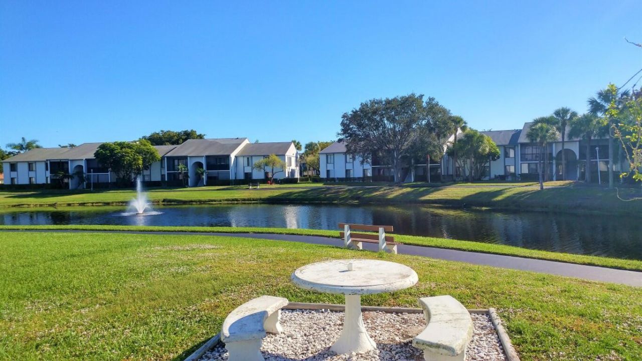 1004 Green Pine Boulevard, Unit G1, West Palm Beach, FL 33409 Photo