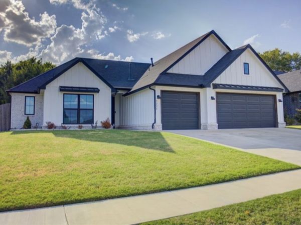 9224 N 141 East Avenue , Owasso, OK 74055
