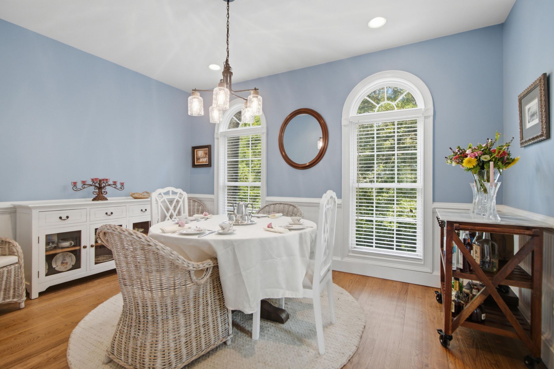 2438 Racquet Club Drive Photo 9