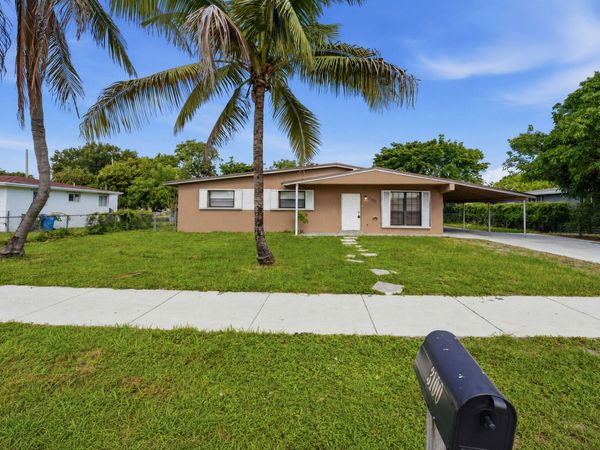 3100 SW 33rd Avenue, West Park, FL 33023