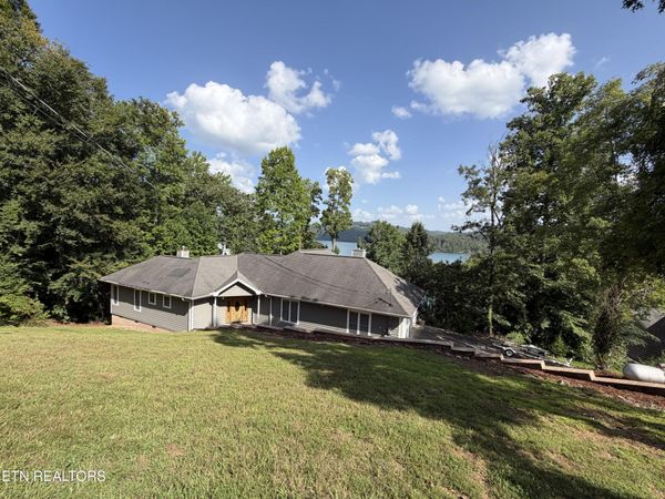 1395 Lakeview Drive, Sharps Chapel, TN 37866