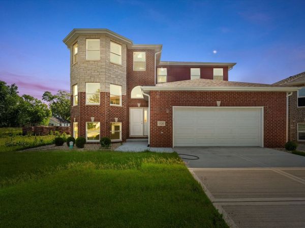 15243 7th Avenue , Phoenix, IL 60426