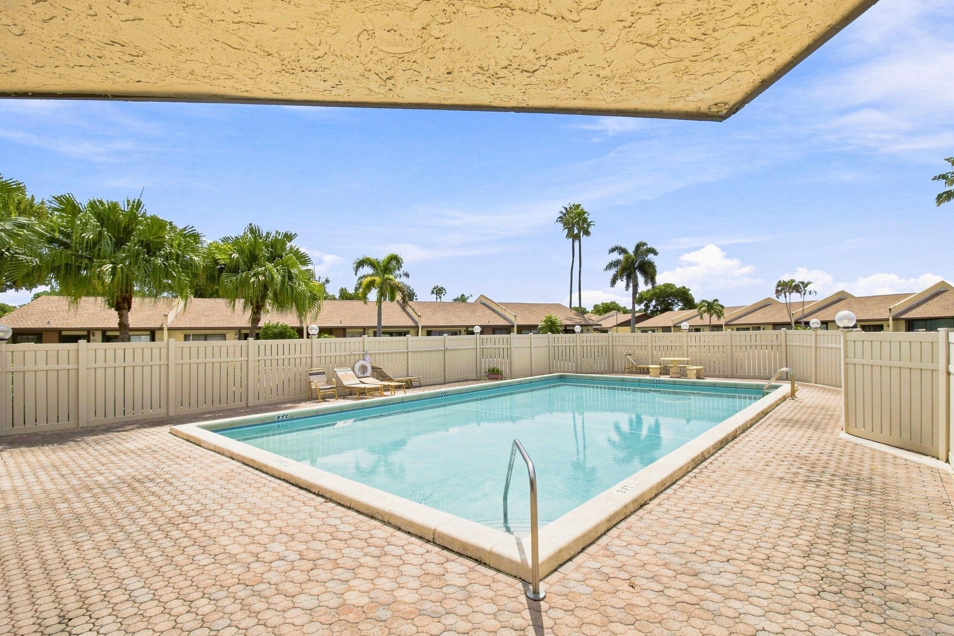 611 Banks Road, Margate, FL 33063 Photo