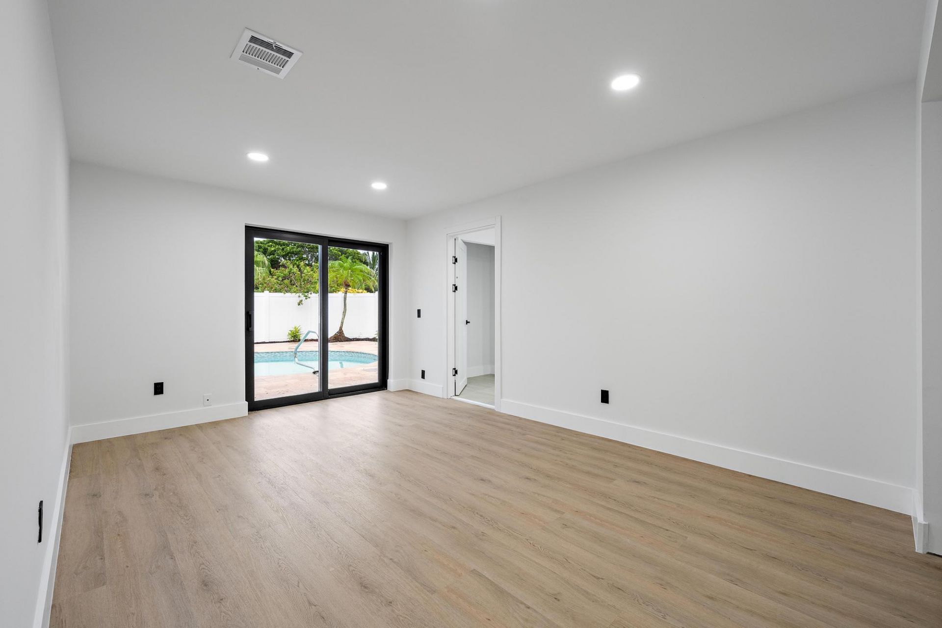 360 Saturn Avenue, Tequesta, FL 33469 Photo