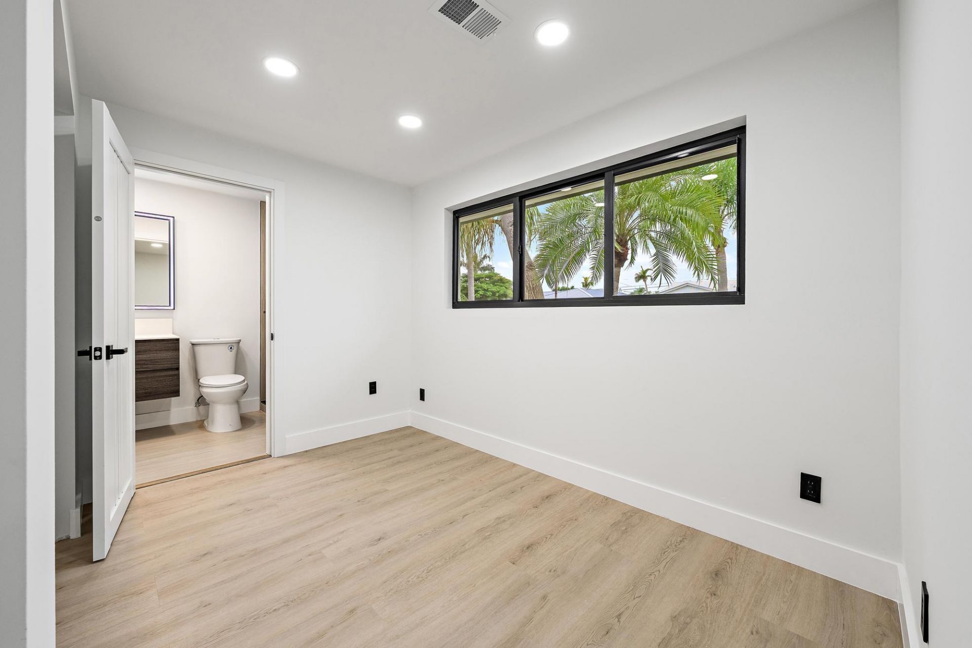 360 Saturn Avenue, Tequesta, FL 33469 Photo
