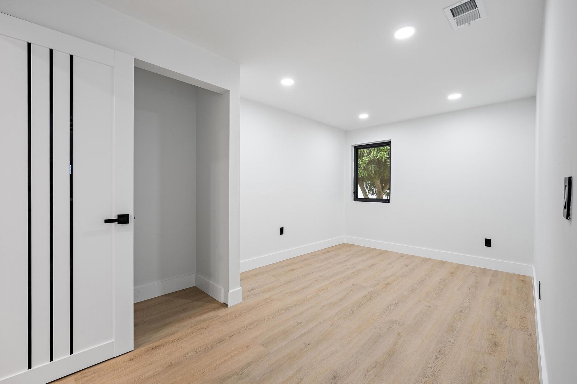 360 Saturn Avenue, Tequesta, FL 33469 Photo