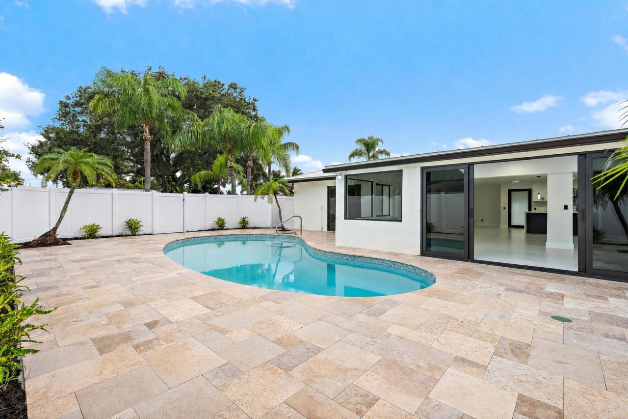 360 Saturn Avenue, Tequesta, FL 33469 Photo