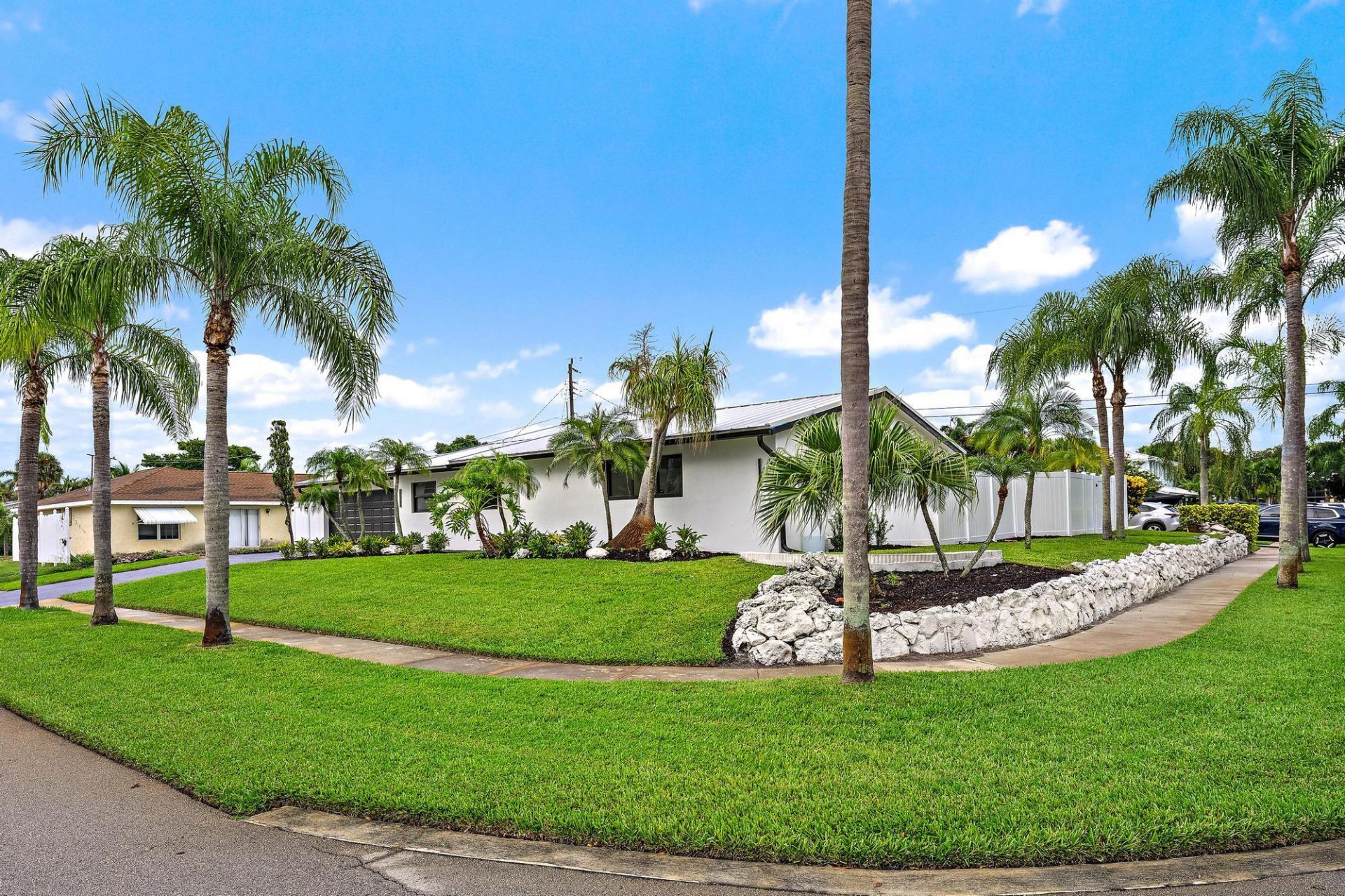 360 Saturn Avenue, Tequesta, FL 33469 Photo