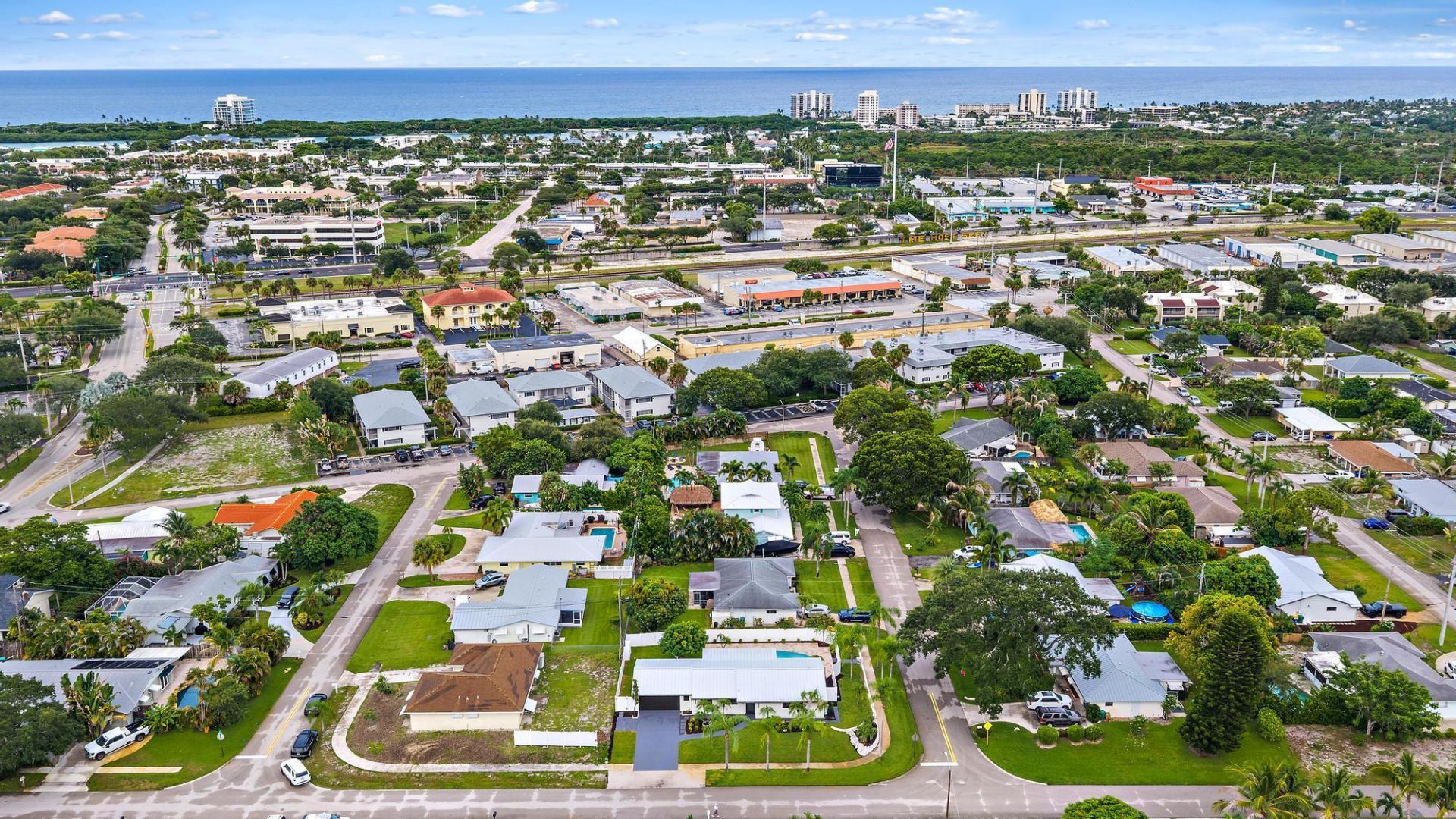 360 Saturn Avenue, Tequesta, FL 33469 Photo