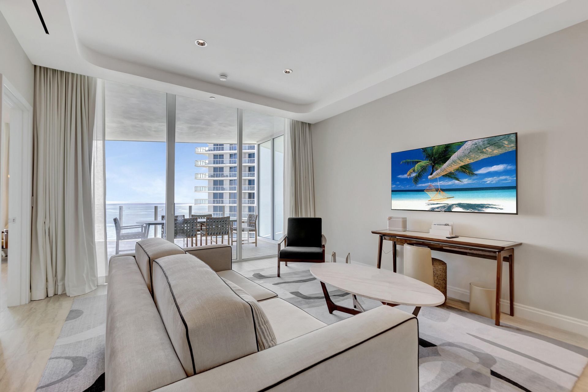 525 N Fort Lauderdale Beach Boulevard, Unit 1705, Fort Lauderdale, FL 33304 Photo