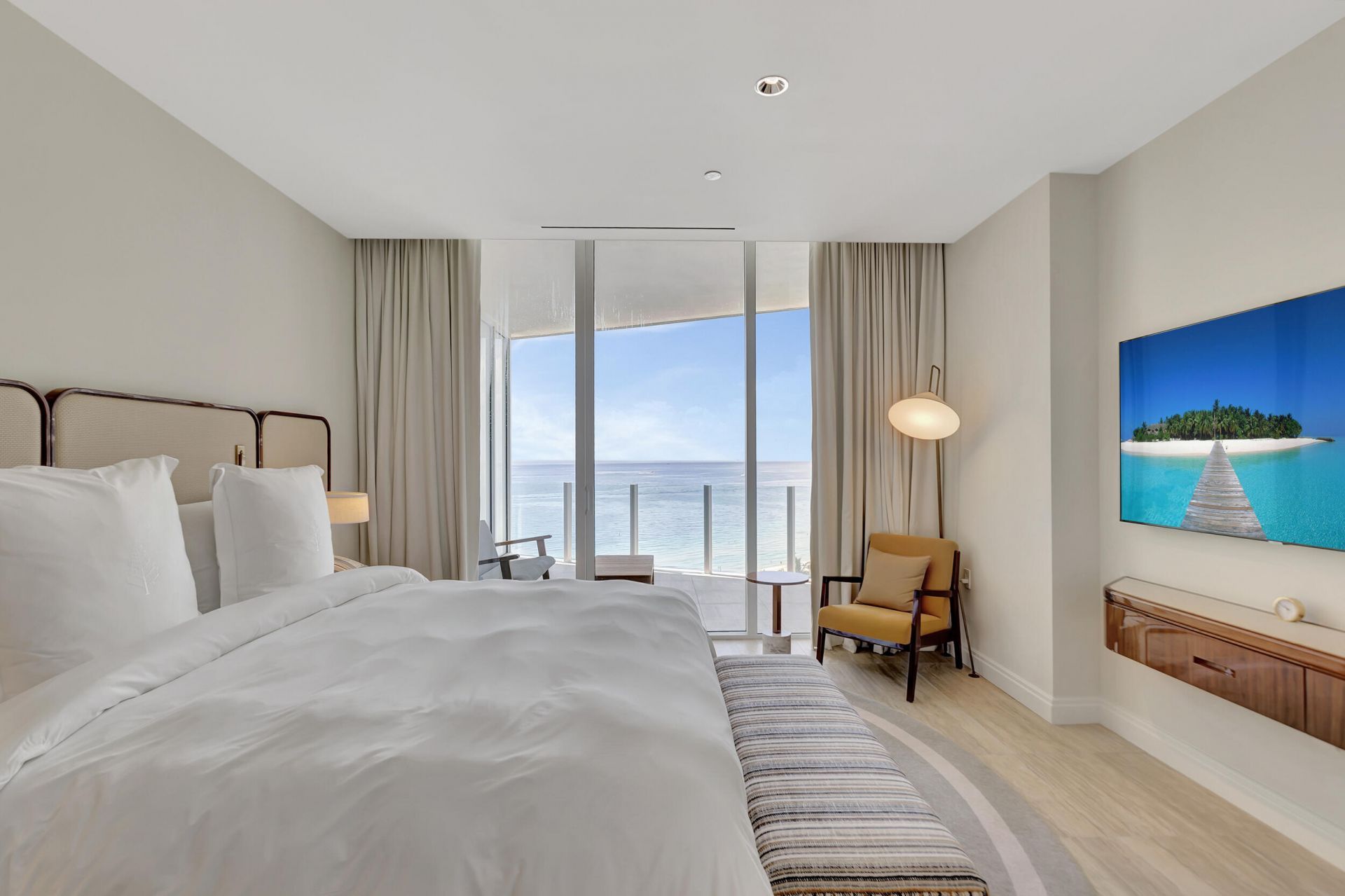 525 N Fort Lauderdale Beach Boulevard, Unit 1705, Fort Lauderdale, FL 33304 Photo
