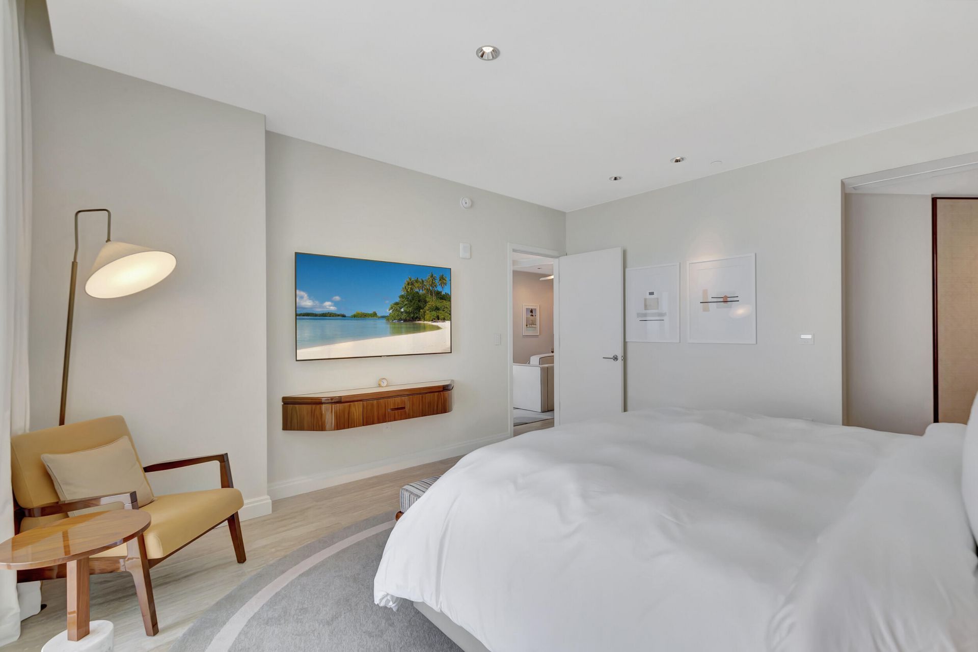 525 N Fort Lauderdale Beach Boulevard, Unit 1705, Fort Lauderdale, FL 33304 Photo