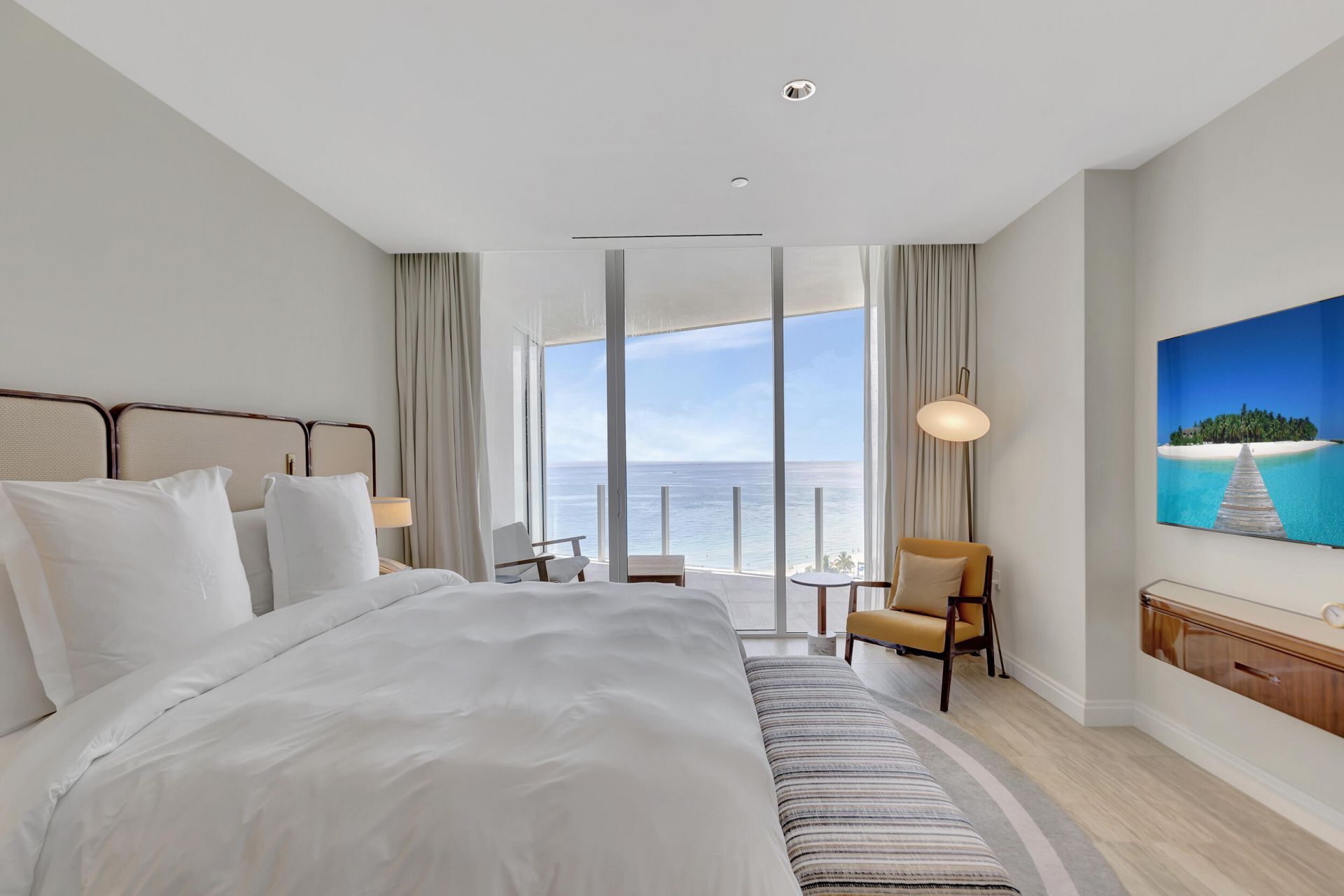 525 N Fort Lauderdale Beach Boulevard, Unit 1705, Fort Lauderdale, FL 33304 Photo