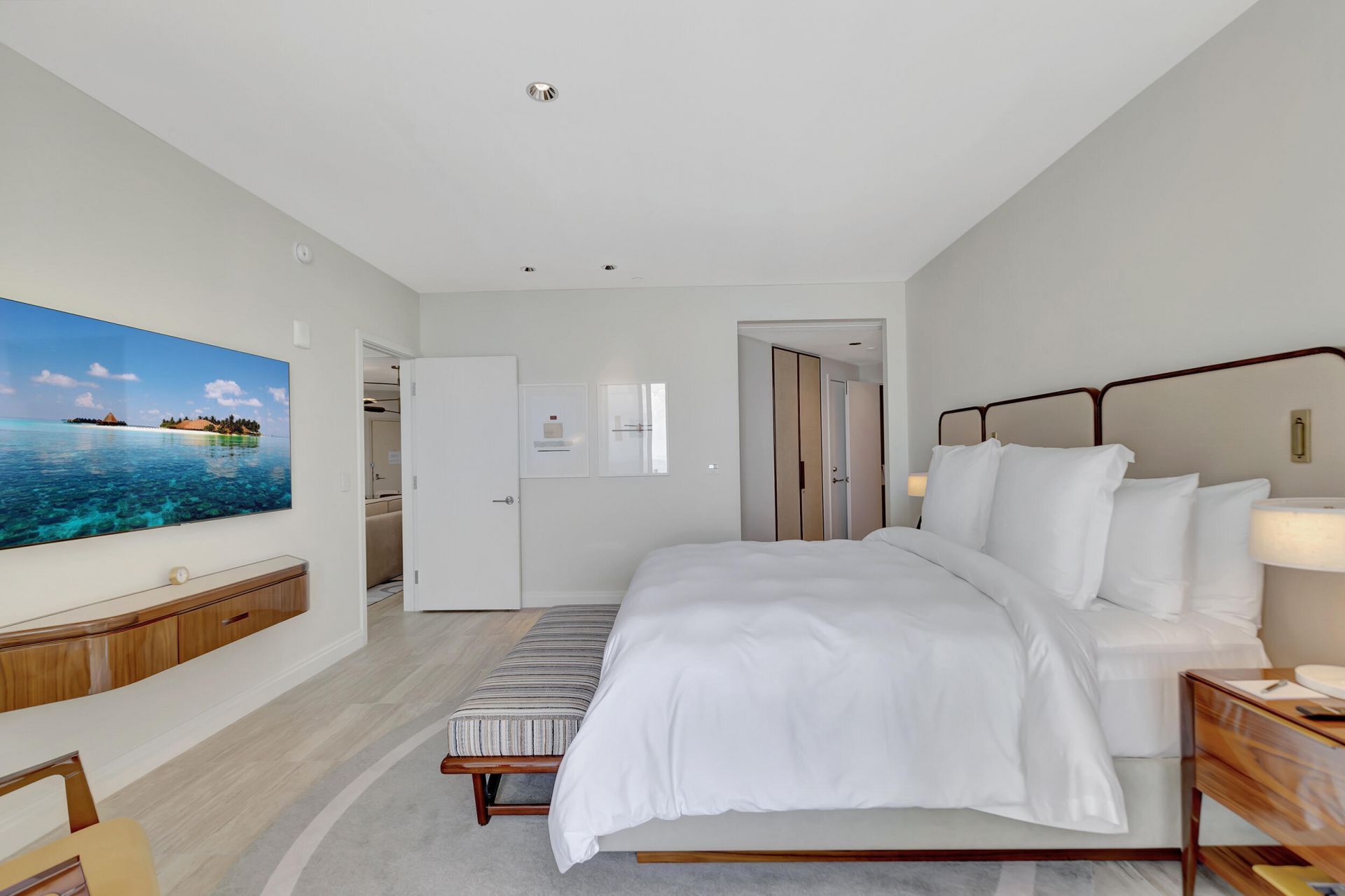 525 N Fort Lauderdale Beach Boulevard, Unit 1705, Fort Lauderdale, FL 33304 Photo