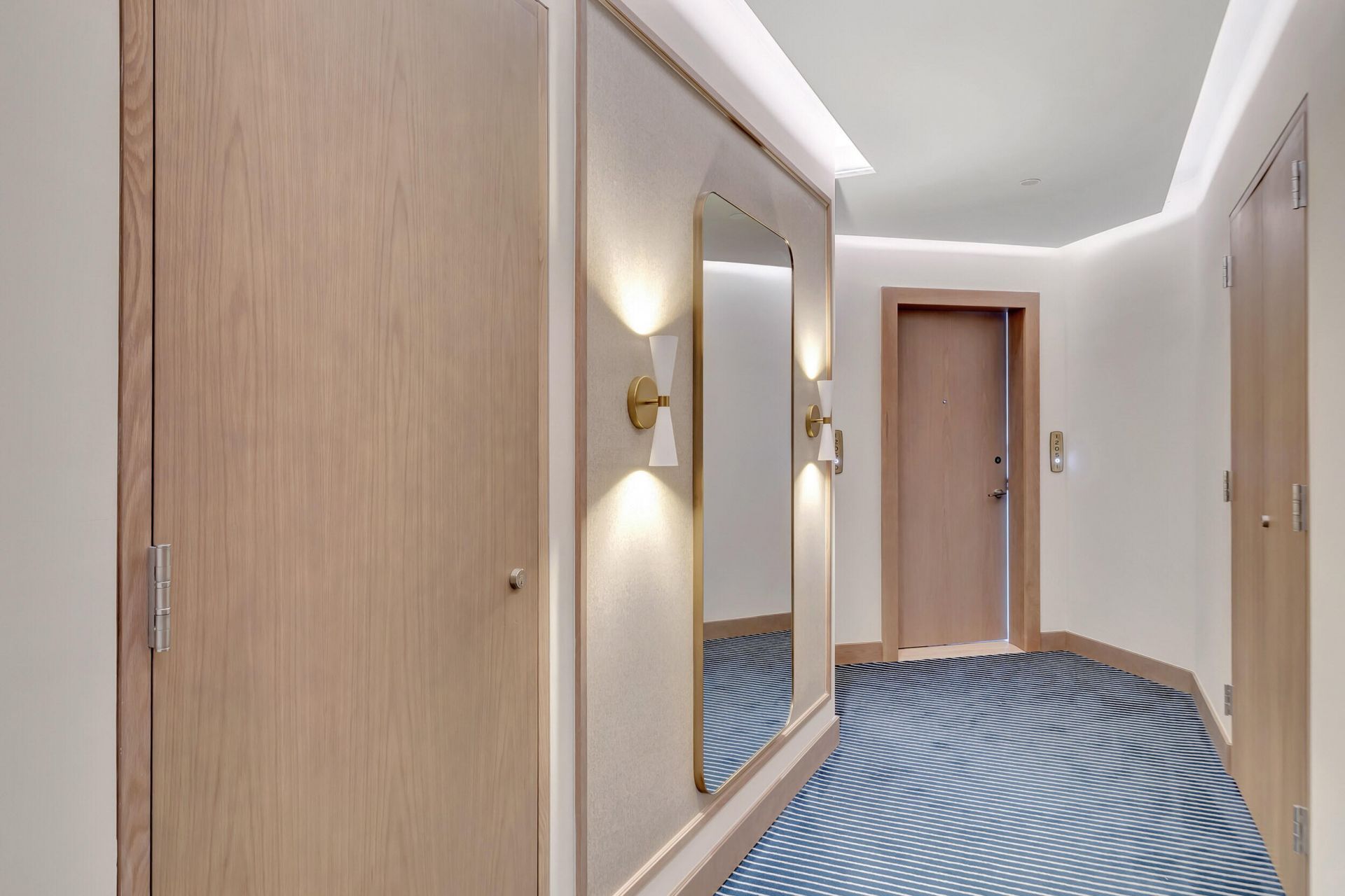 525 N Fort Lauderdale Beach Boulevard, Unit 1705, Fort Lauderdale, FL 33304 Photo