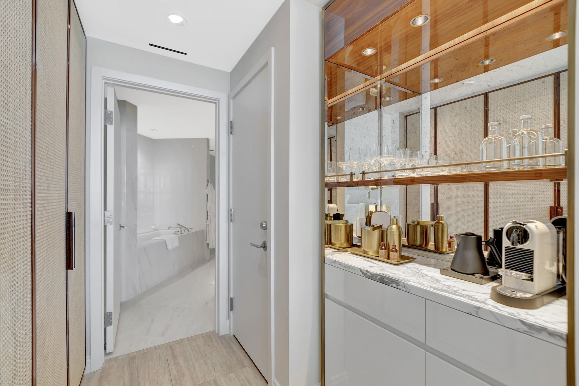 525 N Fort Lauderdale Beach Boulevard, Unit 1705, Fort Lauderdale, FL 33304 Photo
