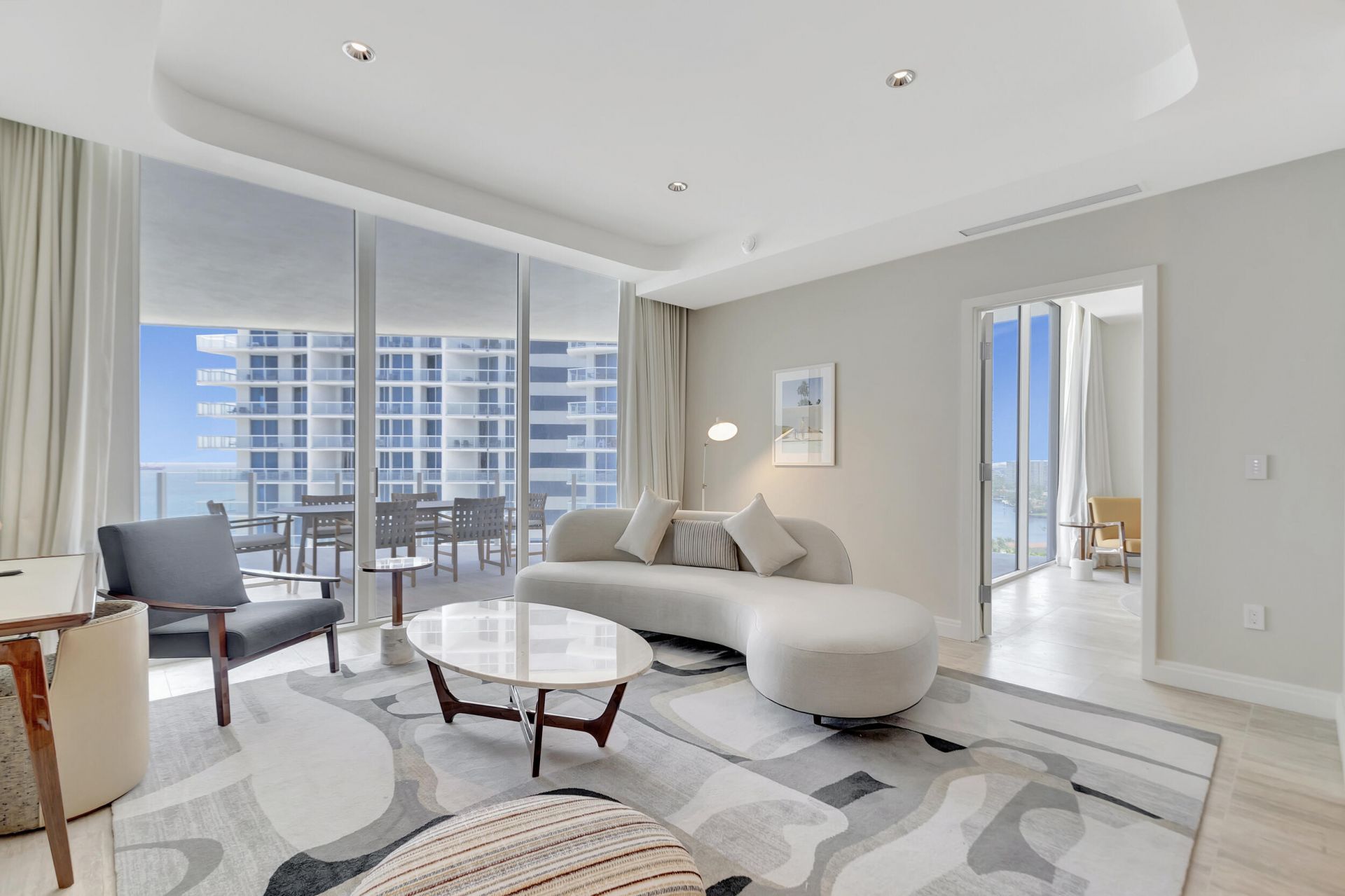 525 N Fort Lauderdale Beach Boulevard, Unit 1707, Fort Lauderdale, FL 33304 Photo