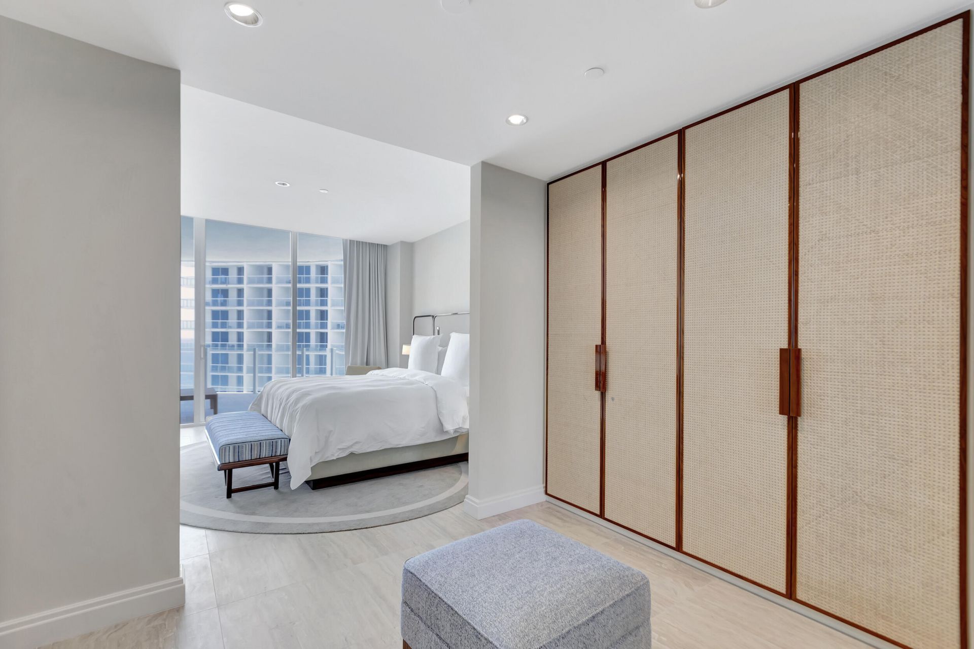525 N Fort Lauderdale Beach Boulevard, Unit 1707, Fort Lauderdale, FL 33304 Photo