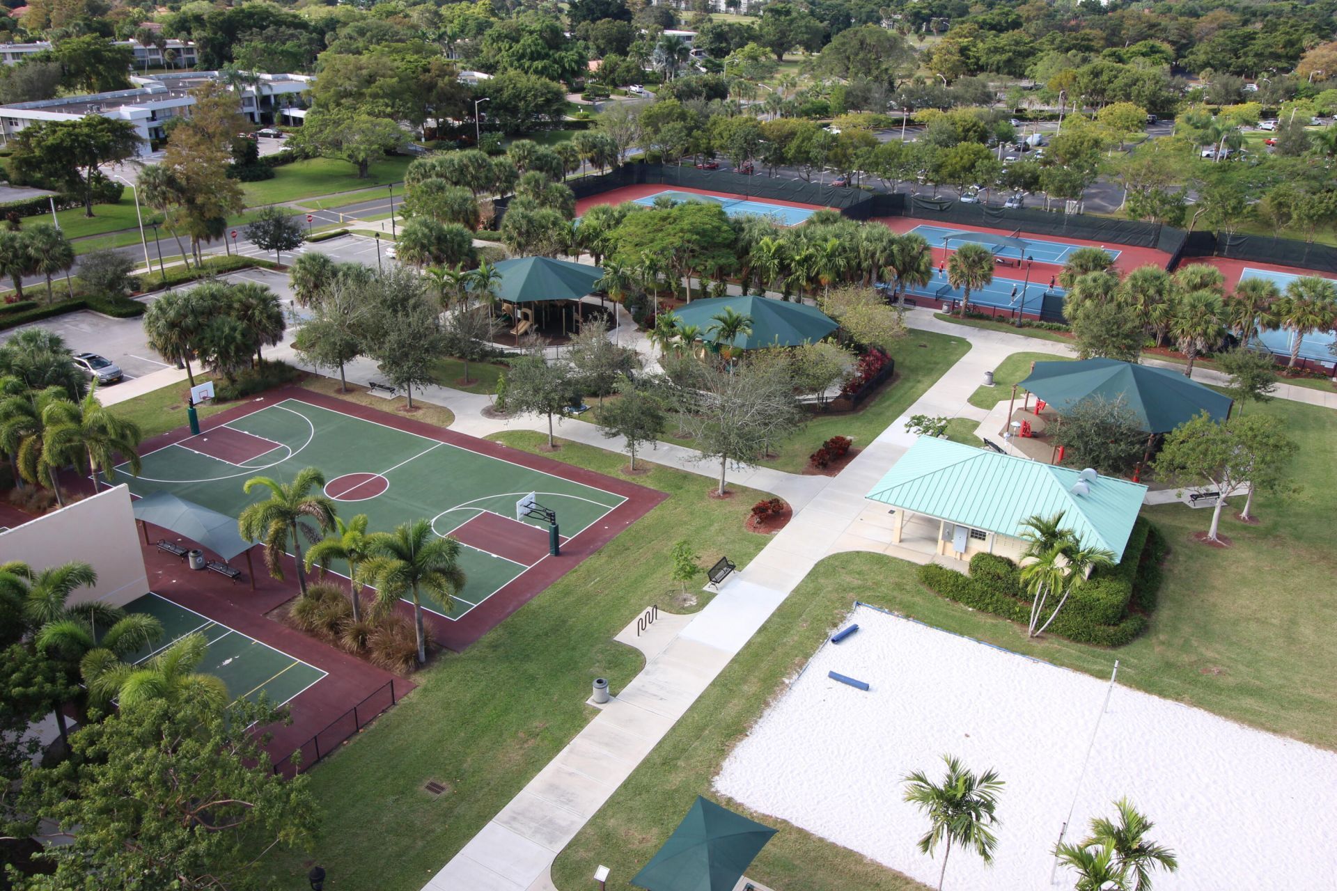 3980 Oaks Clubhouse Drive, Unit 511, Pompano Beach, FL 33069 Photo