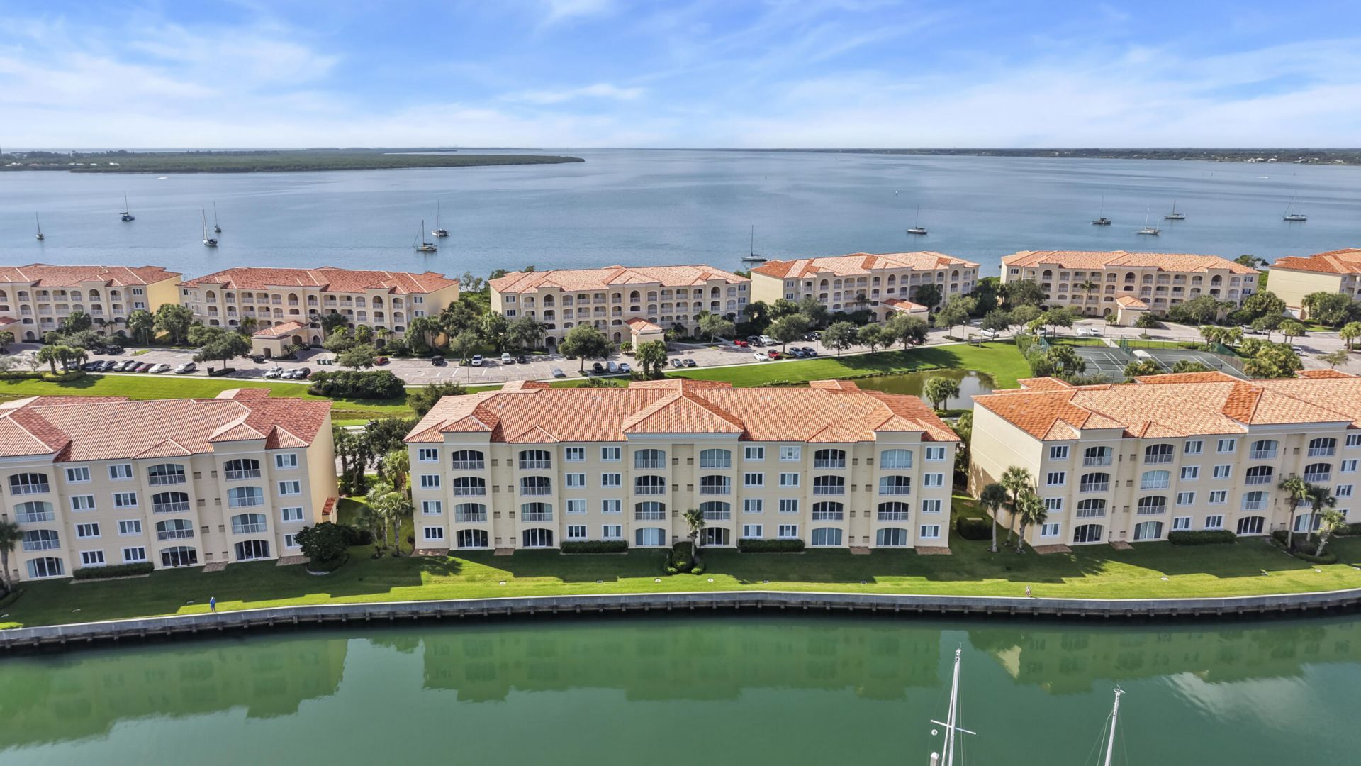 16 Harbour Isle Drive W, Unit 302, Fort Pierce, FL 34949 Photo