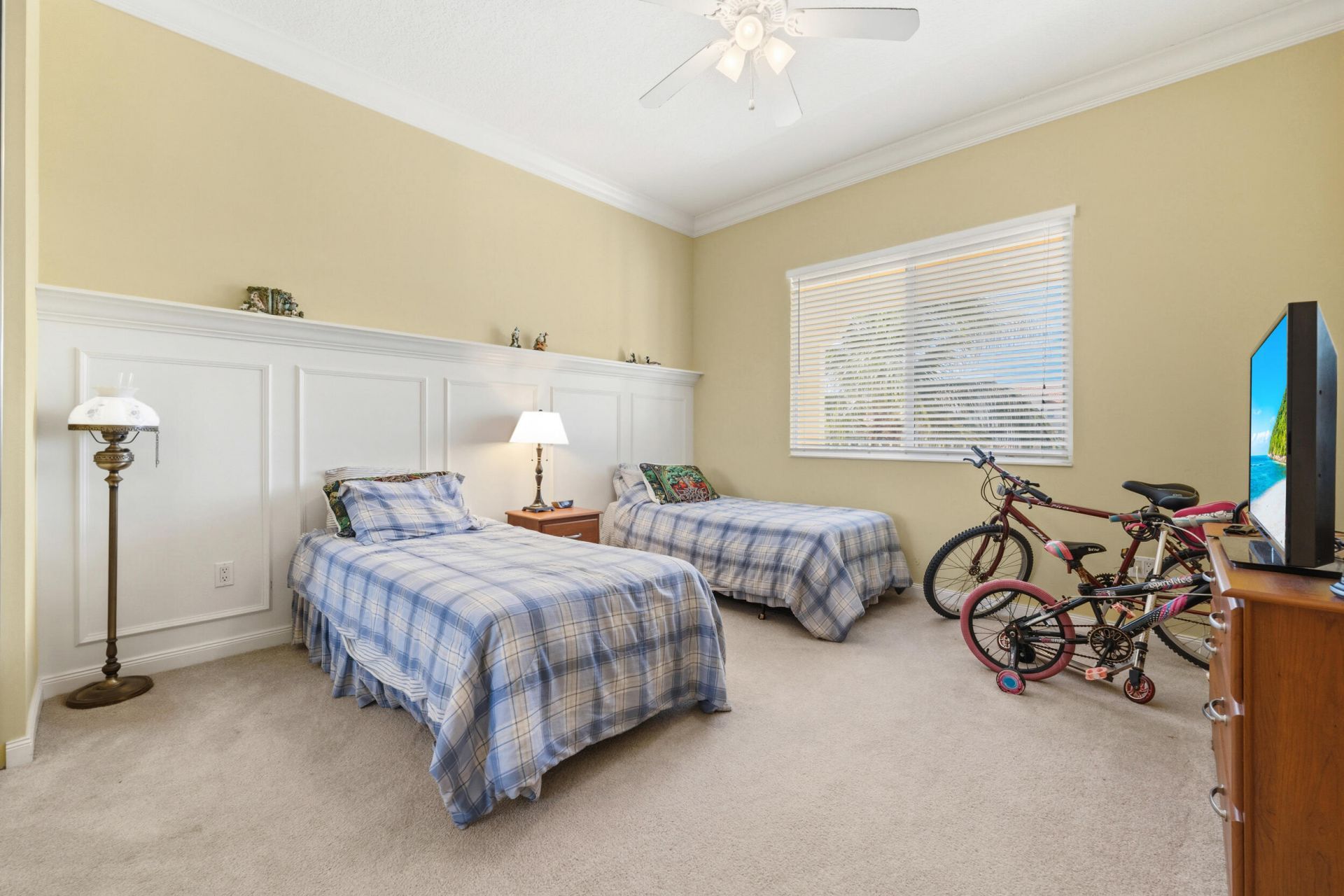 16 Harbour Isle Drive W, Unit 302, Fort Pierce, FL 34949 Photo