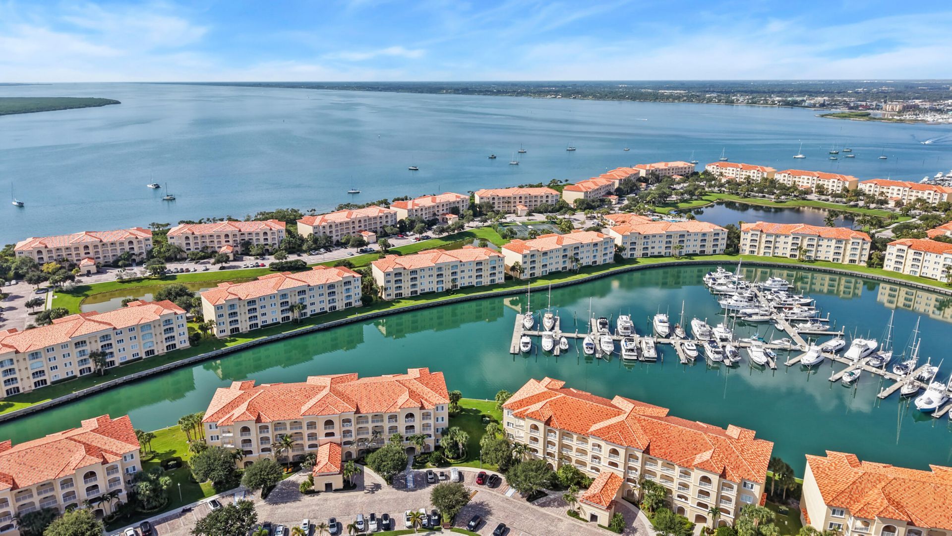 16 Harbour Isle Drive W, Unit 302, Fort Pierce, FL 34949 Photo