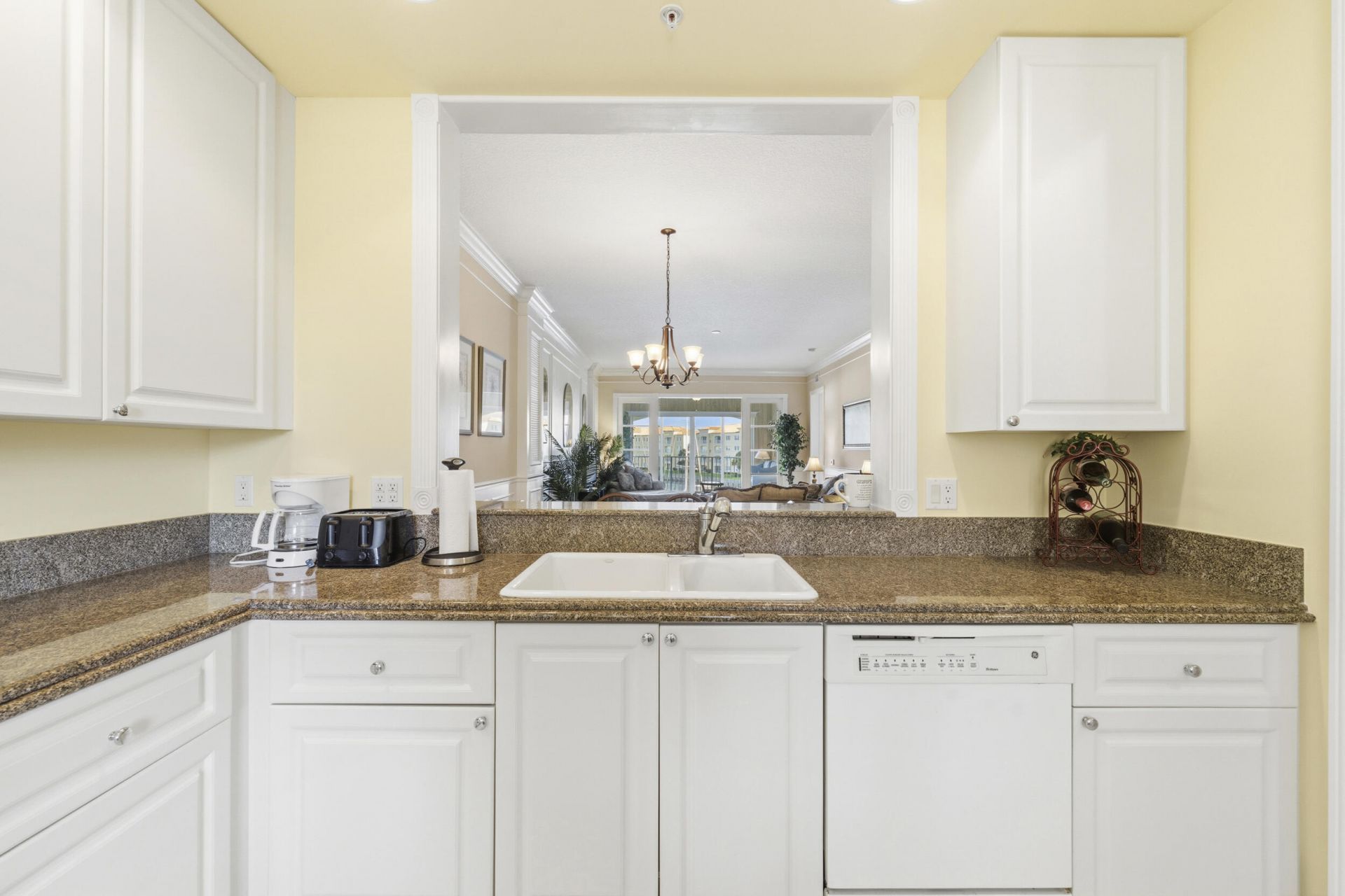 16 Harbour Isle Drive W, Unit 302, Fort Pierce, FL 34949 Photo