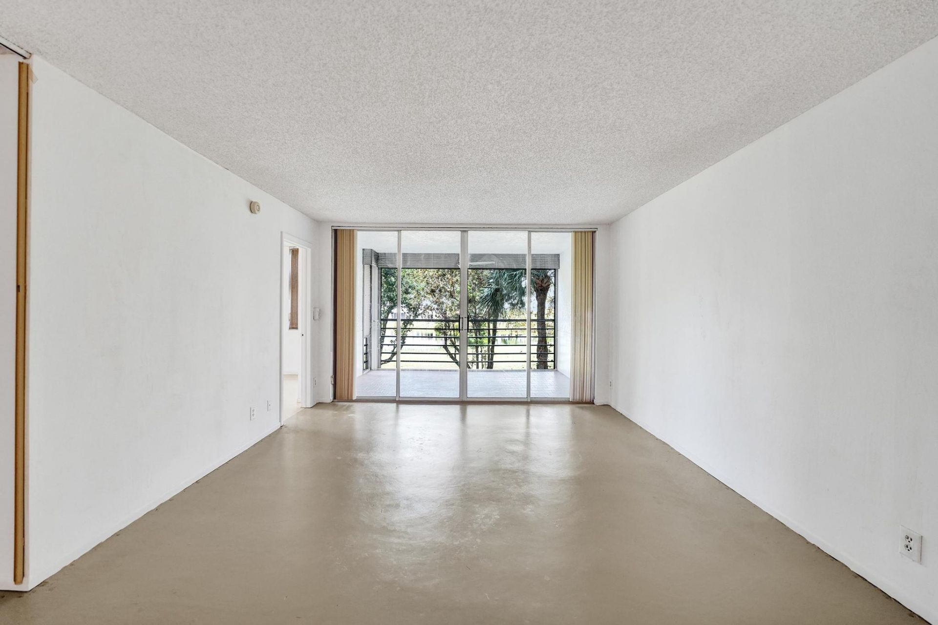 1811 Sabal Palm Drive, Unit 203, Davie, FL 33324 Photo