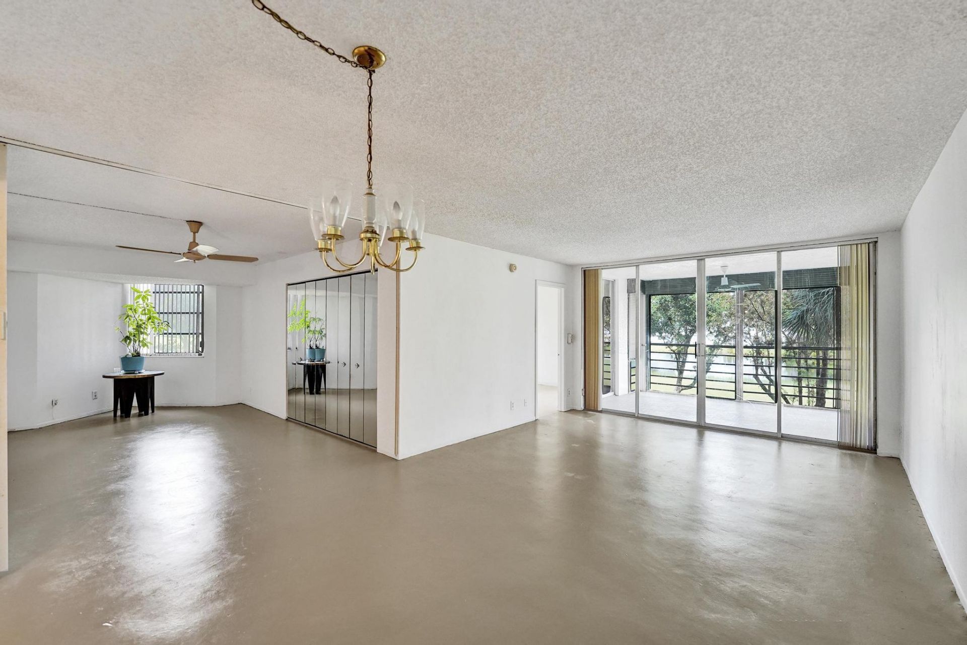 1811 Sabal Palm Drive, Unit 203, Davie, FL 33324 Photo
