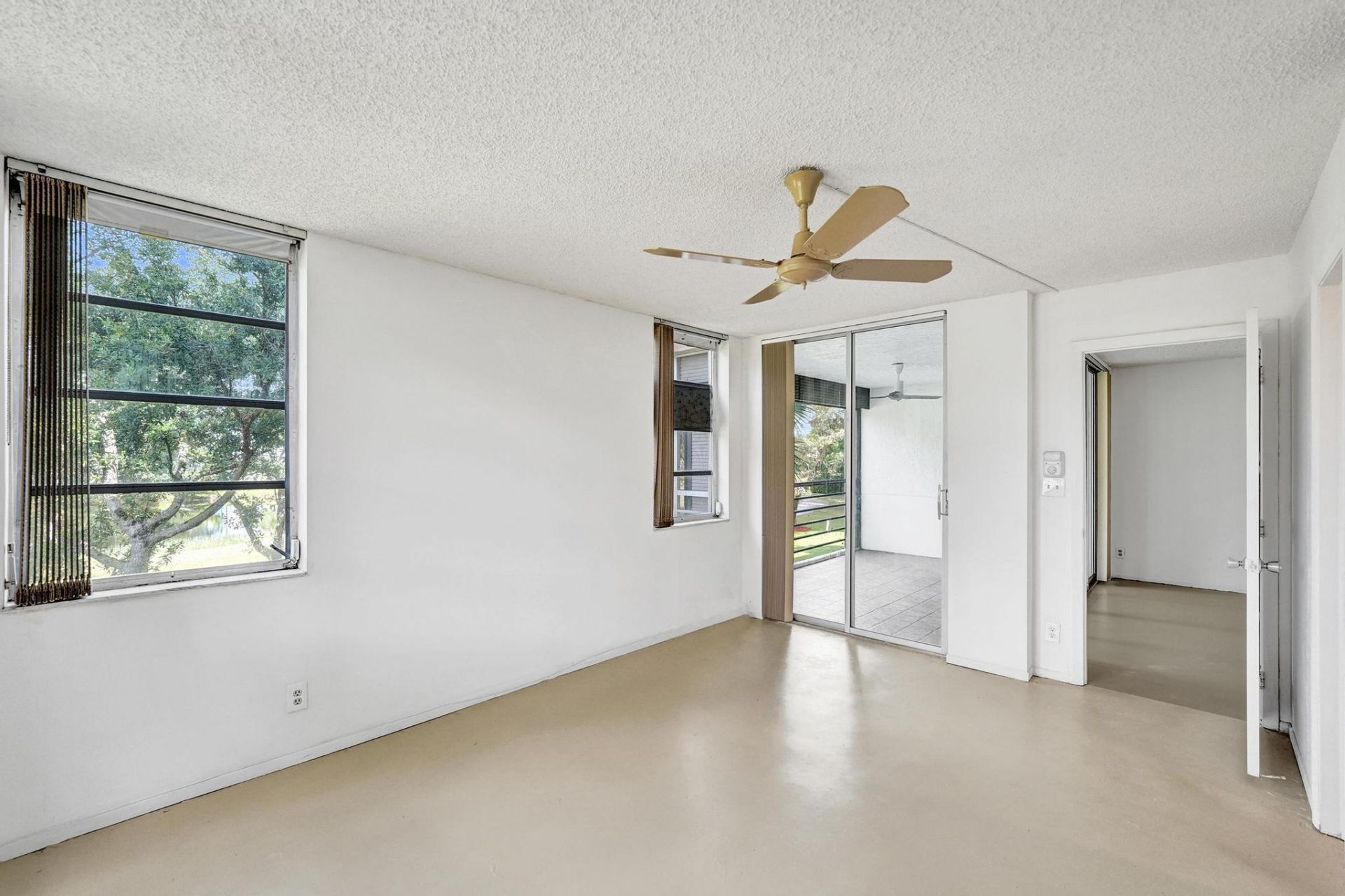 1811 Sabal Palm Drive, Unit 203, Davie, FL 33324 Photo