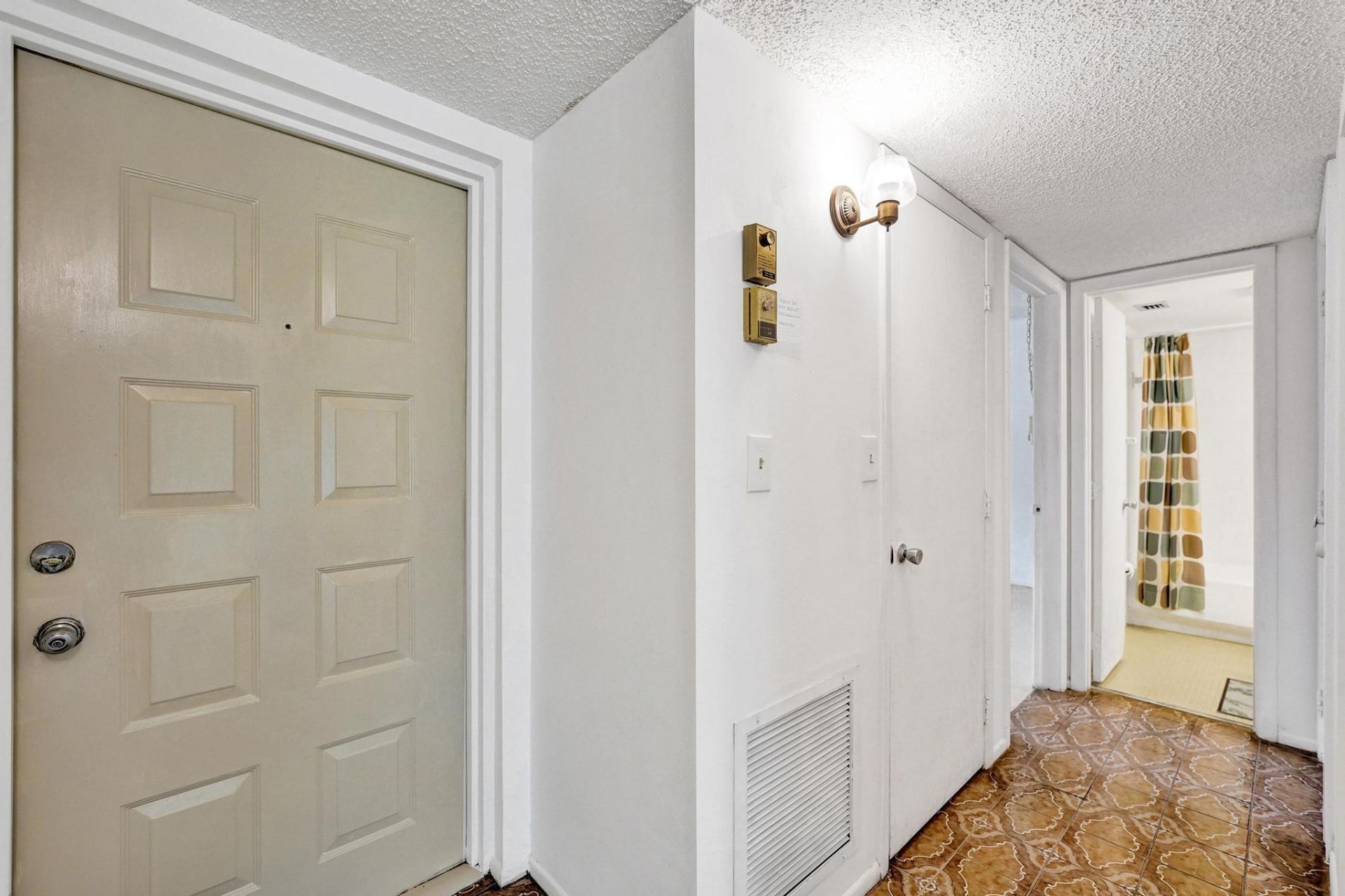 1811 Sabal Palm Drive, Unit 203, Davie, FL 33324 Photo