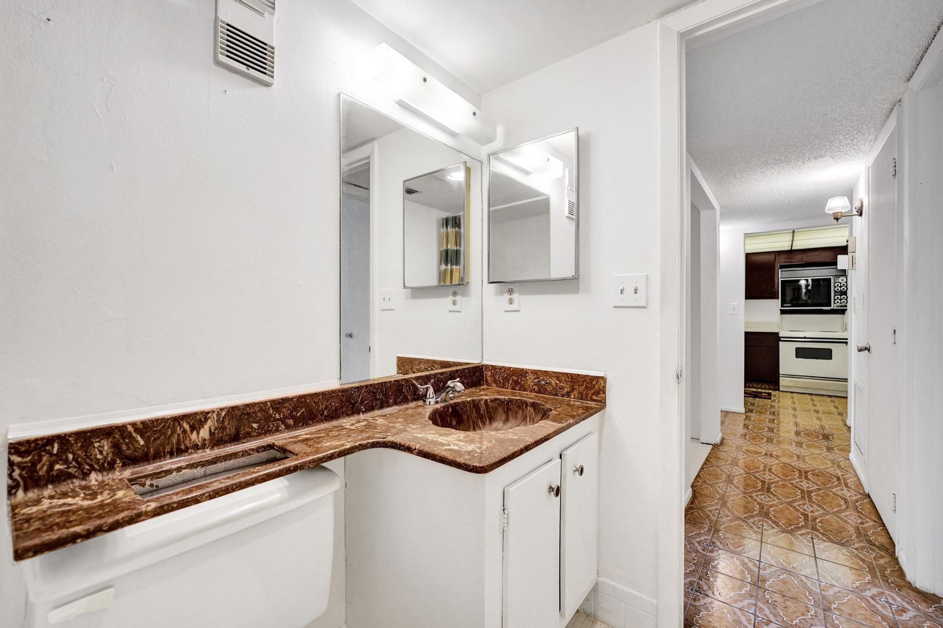 1811 Sabal Palm Drive, Unit 203, Davie, FL 33324 Photo