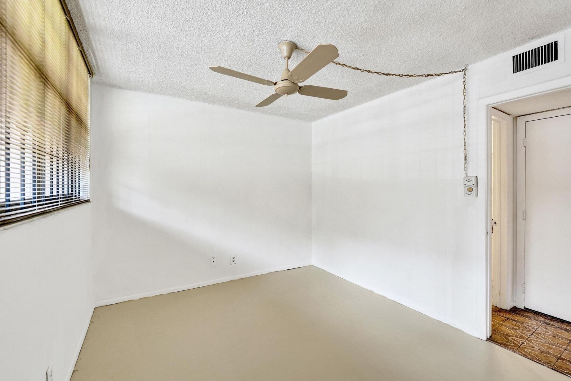 1811 Sabal Palm Drive, Unit 203, Davie, FL 33324 Photo