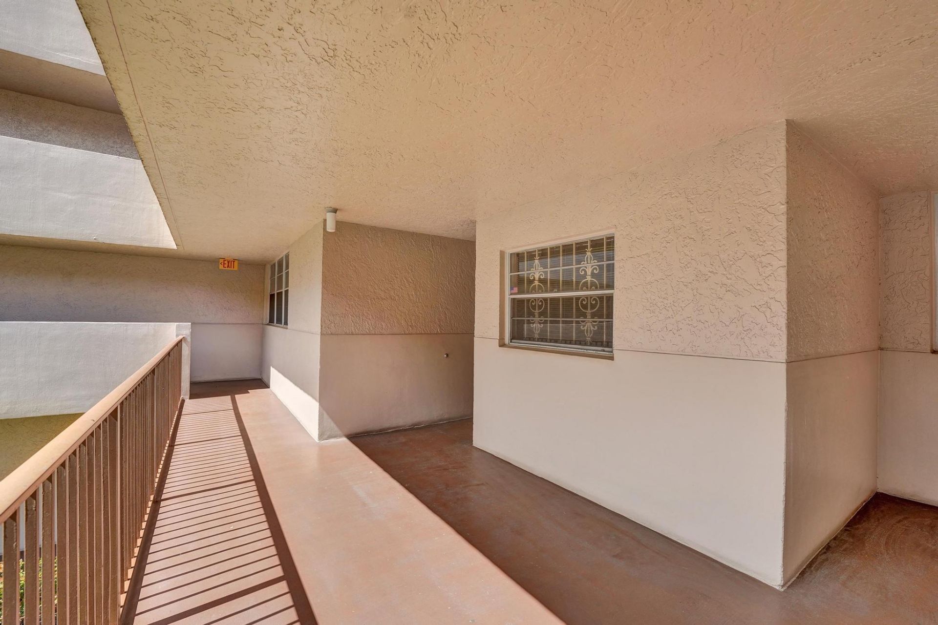 1811 Sabal Palm Drive, Unit 203, Davie, FL 33324 Photo