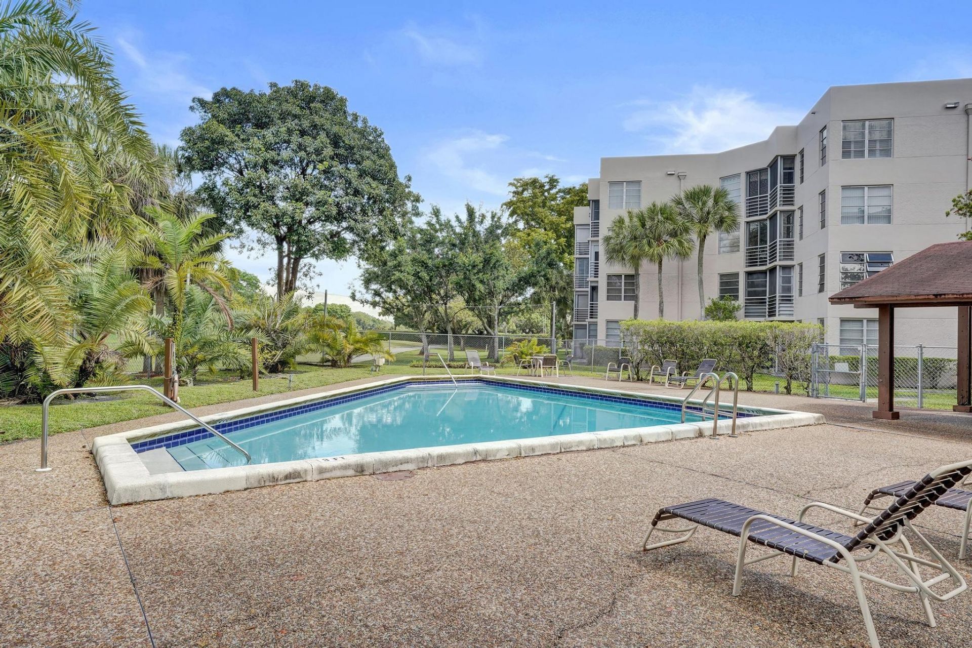 1811 Sabal Palm Drive, Unit 203, Davie, FL 33324 Photo