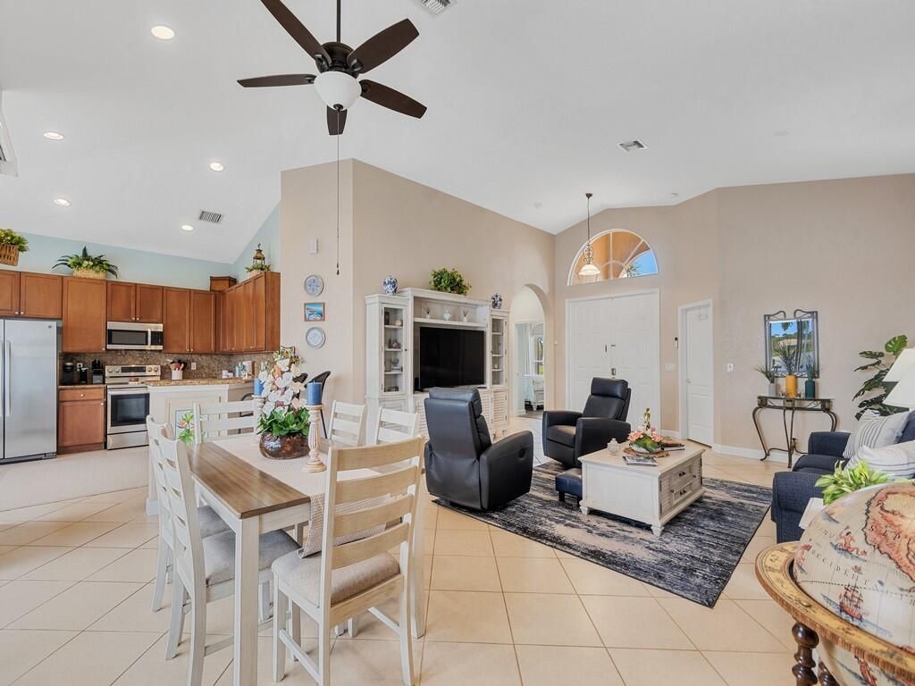6100 Santa Margarito Drive, Fort Pierce, FL 34951 Photo