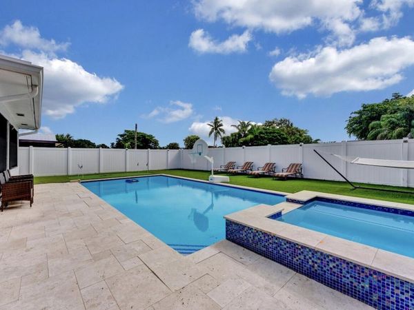 9819 Spanish Isles Drive, Boca Raton, FL 33496