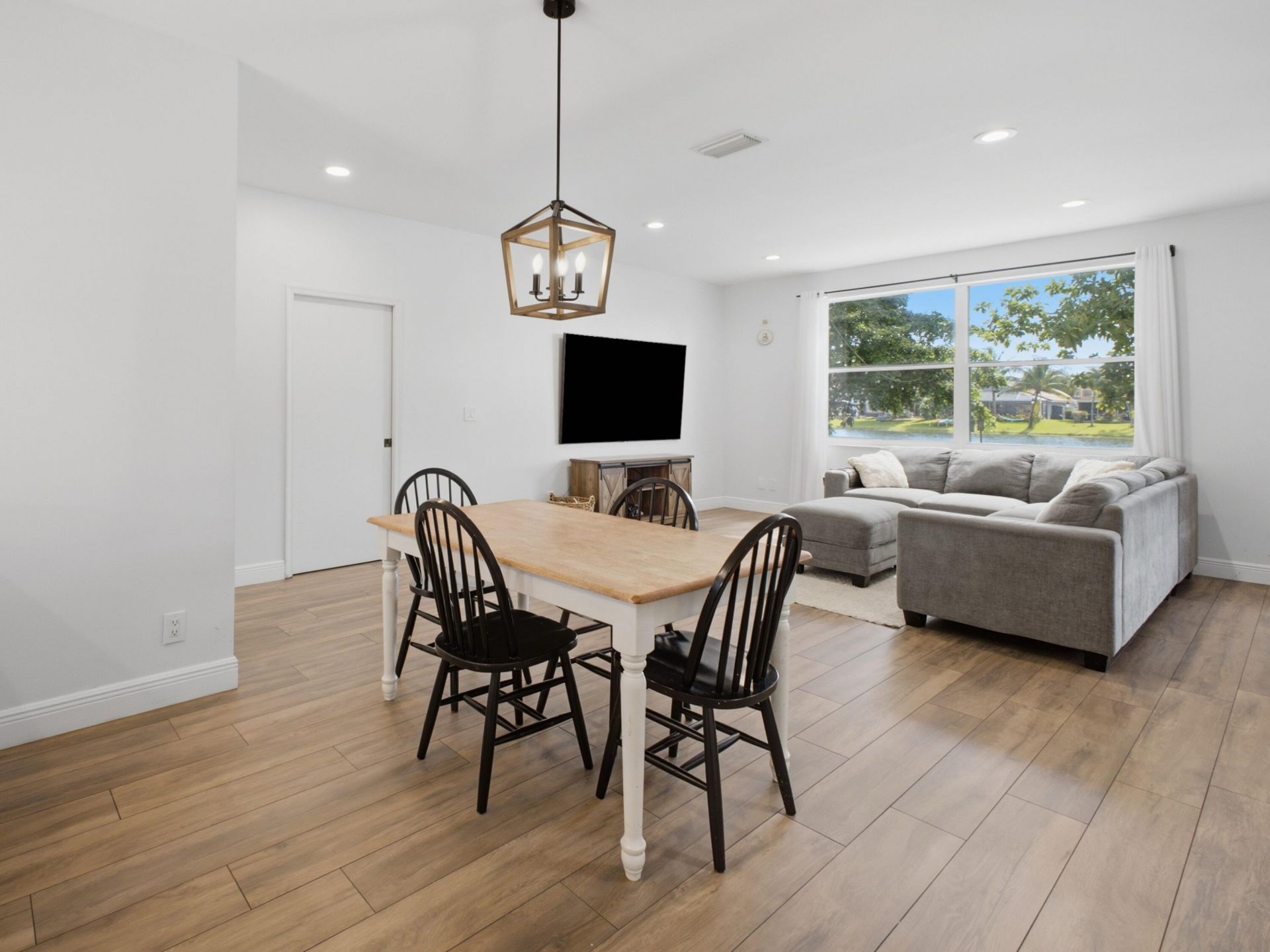 7098 Burgess Drive, Lake Worth, FL 33467 Photo