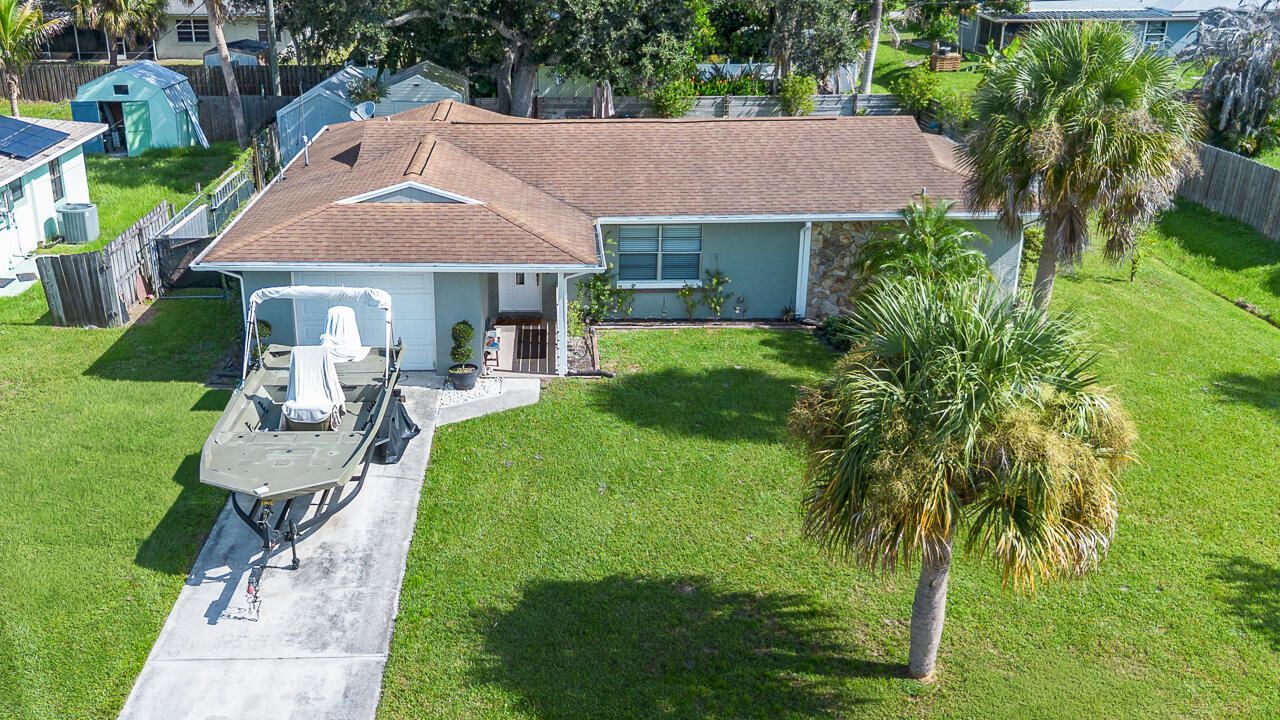 7506 Kenwood Road, Fort Pierce, FL 34951 Main Photo