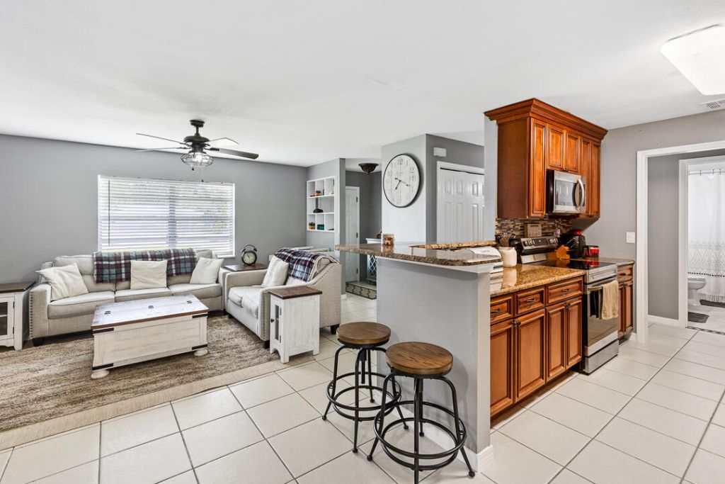 7506 Kenwood Road, Fort Pierce, FL 34951 Photo