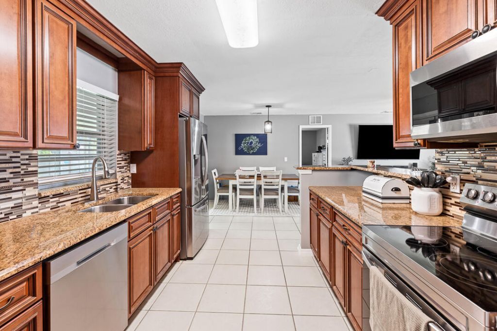 7506 Kenwood Road, Fort Pierce, FL 34951 Photo