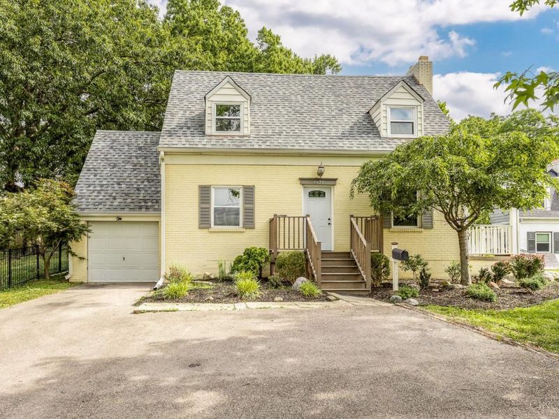 7527 Montgomery Road, Sycamore Township, OH 45236 Photo 2