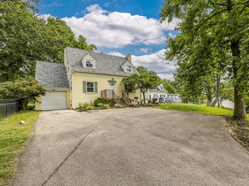 7527 Montgomery Road, Sycamore Township, OH 45236 Photo 3