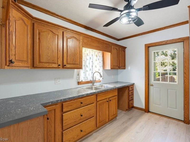 204 N Liberty Street, Minerva, OH 44657 Photo 8