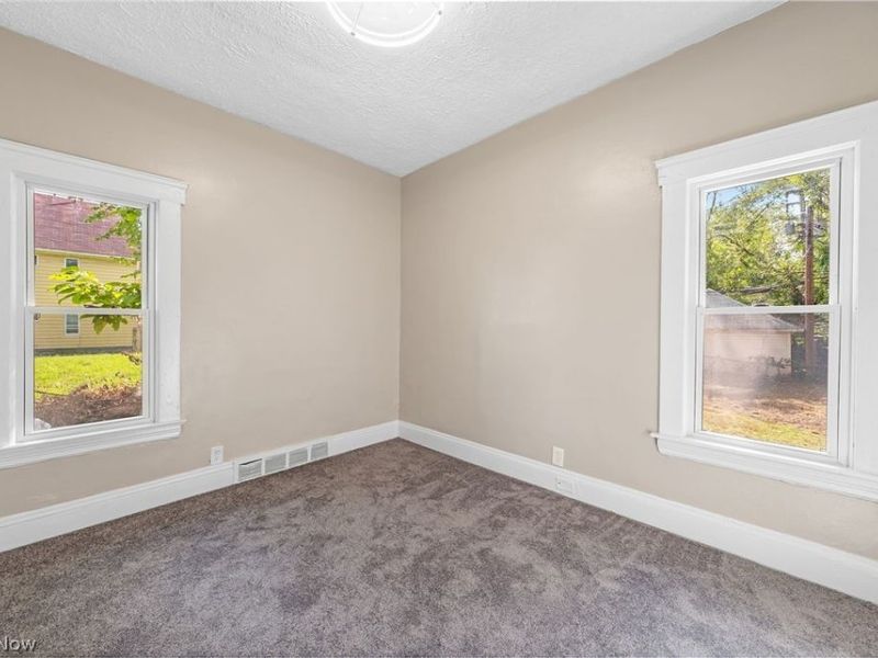 4064 E 136th Street, Cleveland, OH 44105 Photo 12