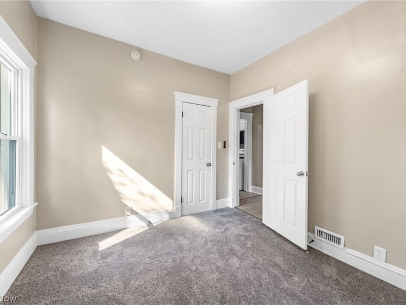 4064 E 136th Street, Cleveland, OH 44105 Photo 13